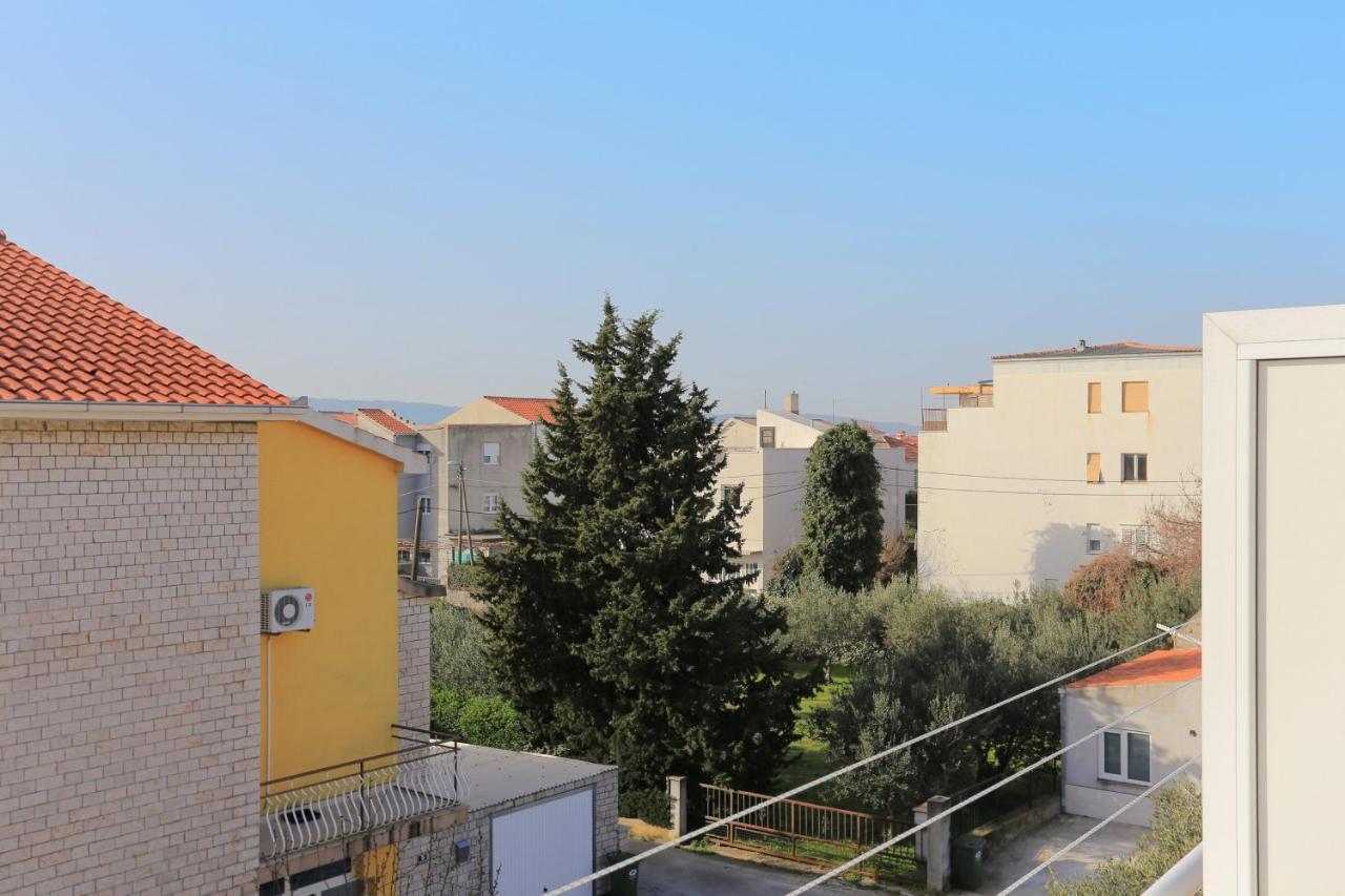 Apartments And Rooms With Parking Space Kastel Stafilic, Kastela - 18673 Bagian luar foto