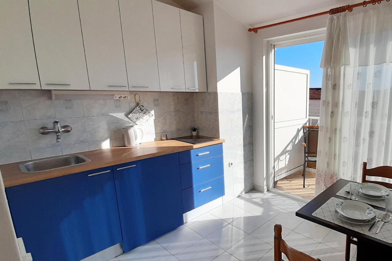 Apartments And Rooms With Parking Space Kastel Stafilic, Kastela - 18673 Bagian luar foto