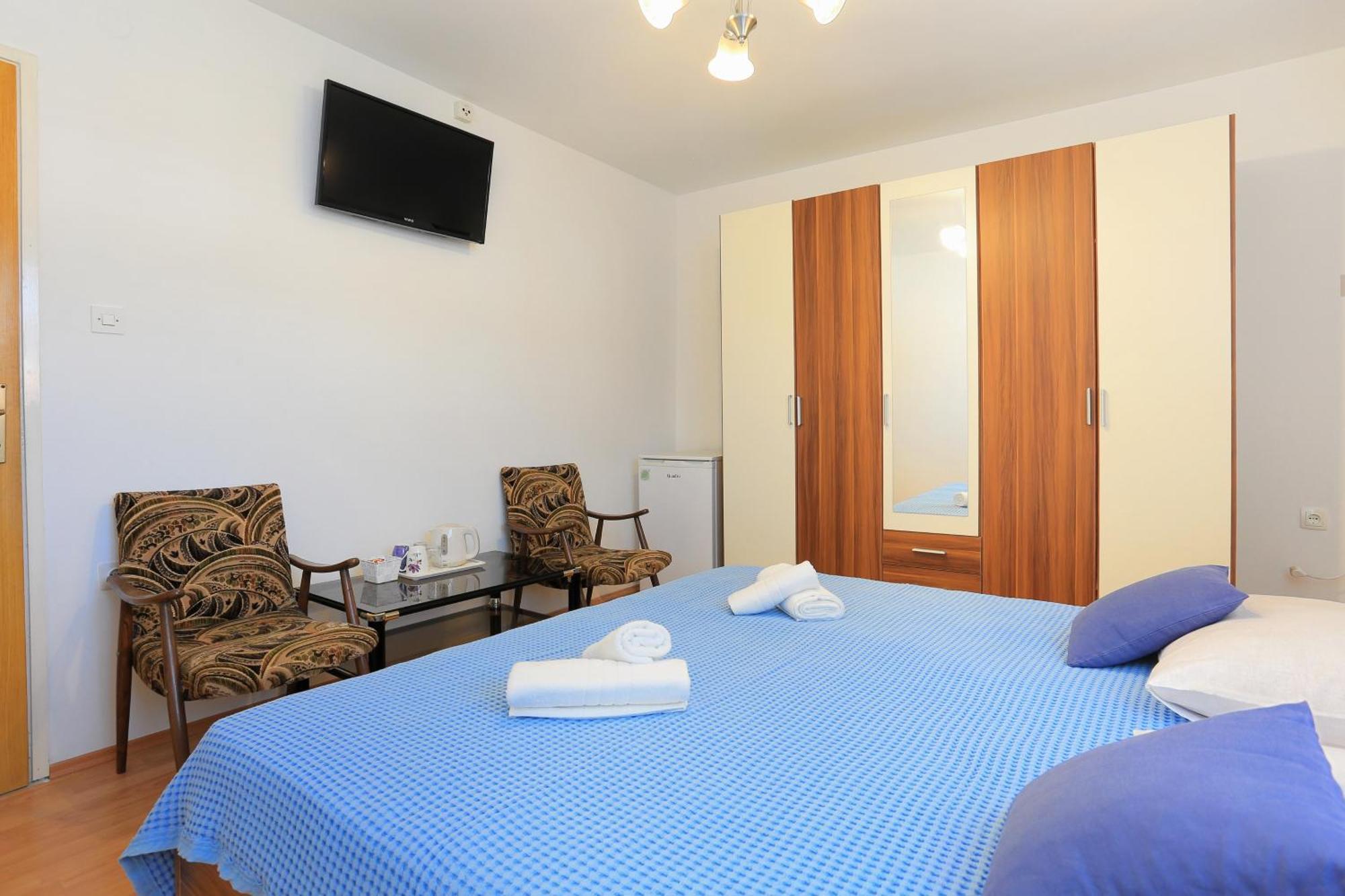Apartments And Rooms With Parking Space Kastel Stafilic, Kastela - 18673 Ruang foto